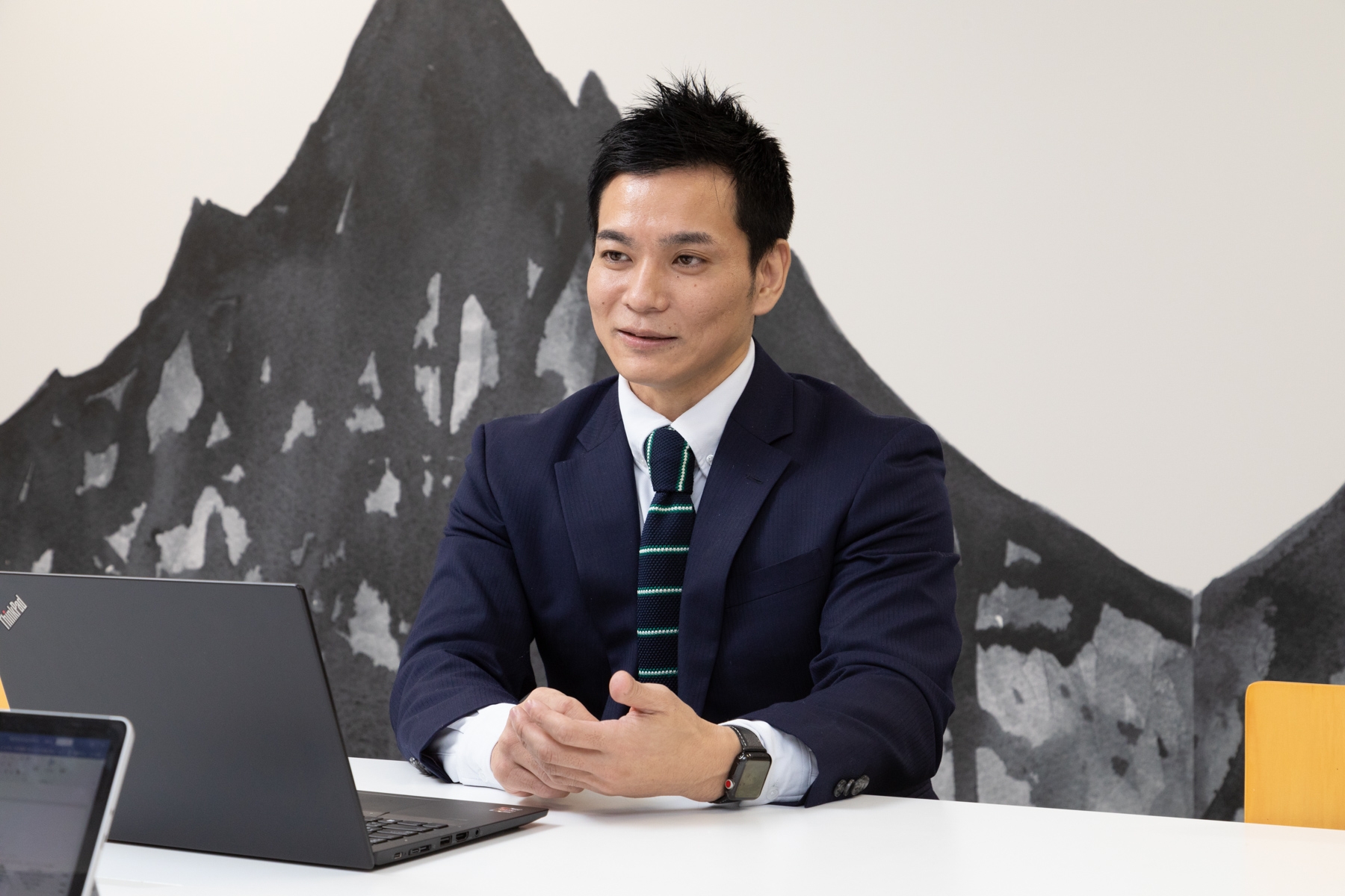 中西氏の業務風景